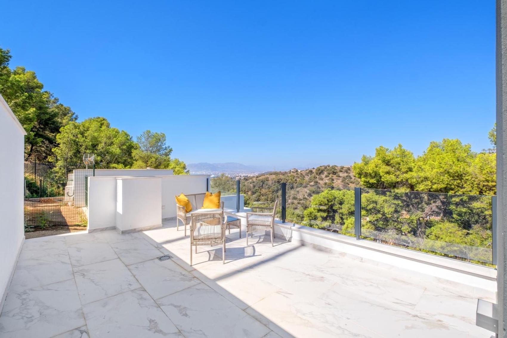 Villas Pinares De San Anton - Sea, City, Mountain, Views Malaga Exterior photo