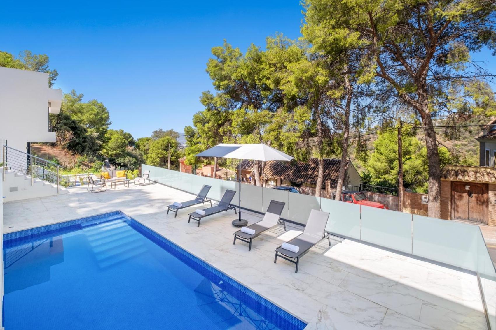 Villas Pinares De San Anton - Sea, City, Mountain, Views Malaga Exterior photo
